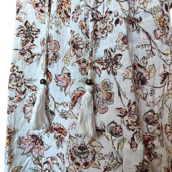 Maurices Flutter Sleeve Peasant-Style Blouse. Size: Small - Picture 4 of 12